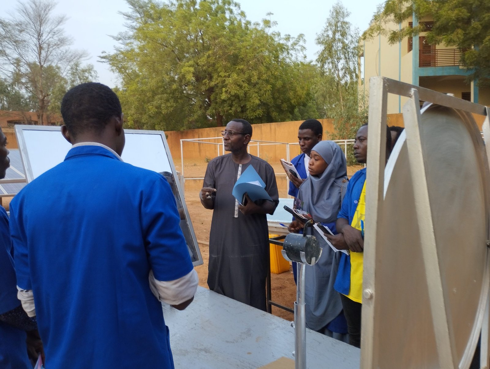 You are currently viewing Visite technique des  étudiants du Centre de Services Scientifiques Ouest-Africain sur le Changement Climatique et l’Utilisation Adaptée des Terres WASCAL (West African Science Service Centre on Climate Change and Adapted Land Use).